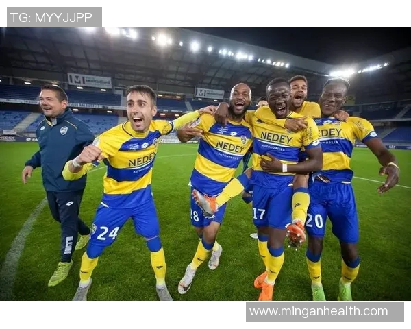 图尔与阿雅克的精彩对决揭示了法乙联赛的激烈竞争与球队实力的较量