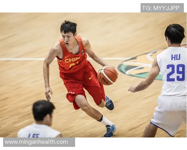 方硕：从篮球新星到职业生涯的蜕变与成长之路探秘