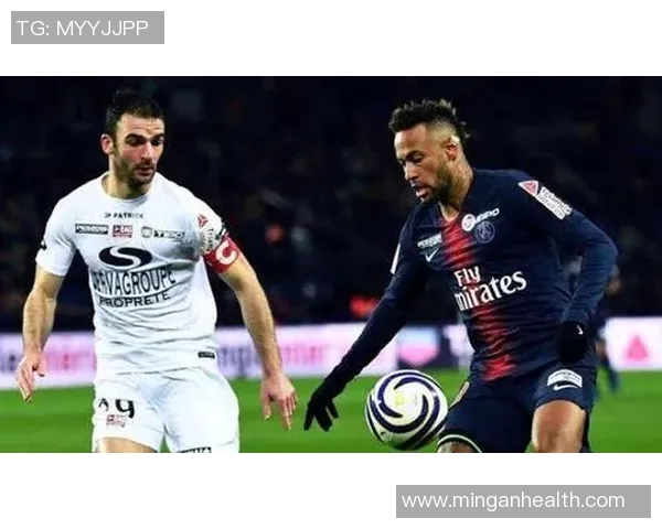 甘冈与昂热对决前瞻分析双方近期状态及战术布局探讨 甘冈与昂热对决前瞻分析双方近期状态及战术布局探讨