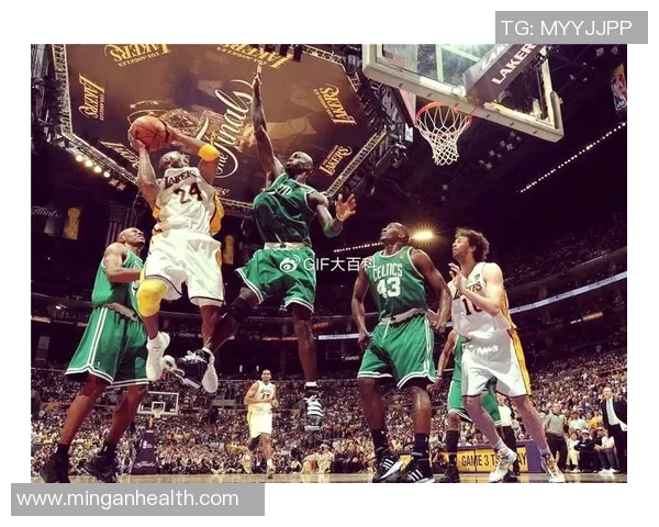 科比在2011年对阵黄蜂的经典对决回顾与精彩瞬间分析 科比在2011年对阵黄蜂的经典对决回顾与精彩瞬间分析