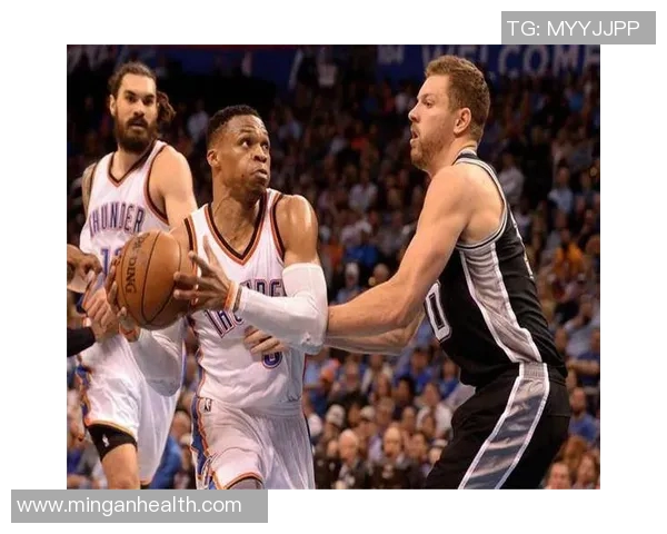 雄鹿与雷霆对决前瞻分析双方阵容状态及战术布局探讨