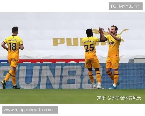 凯恩的传奇之路：从天才少年到足球巨星的辉煌历程与背后故事